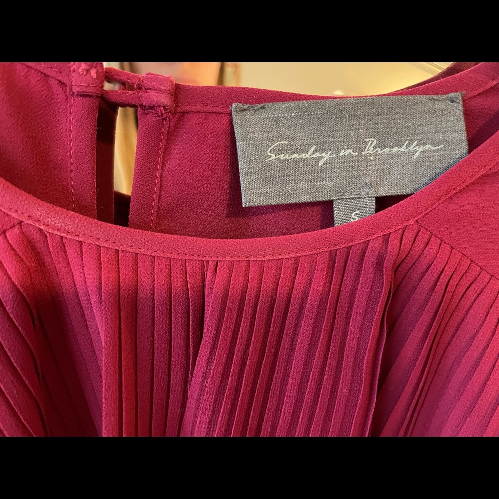 Elegant Ruffled Blouse - Picture 3 of 7